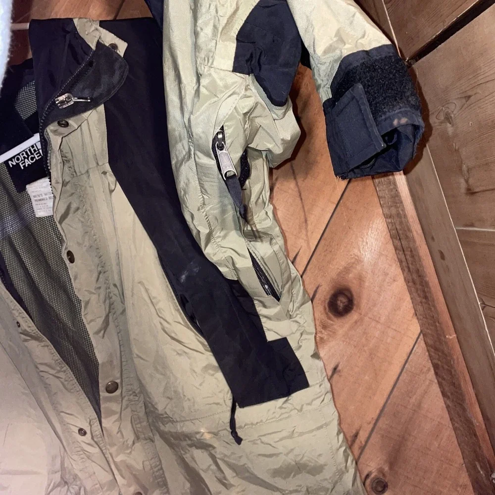 North Face Men's Medium‎ Nylon Gore-Tex Tan Black Full Zip With Hood